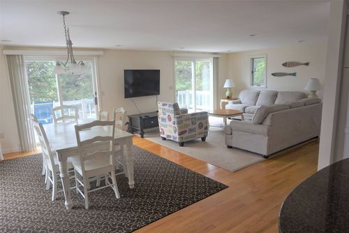 Great Island Home - Image 2