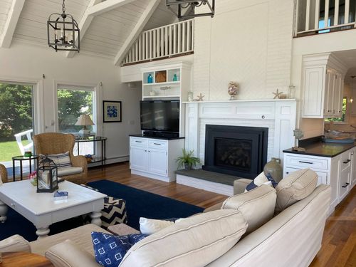 Whale Beachfront Home - Image 2
