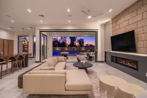 Scottsdale Desert Paradise - Image 2