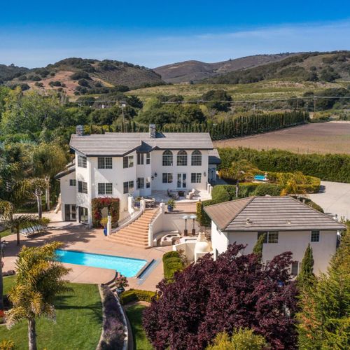 CA Monterey Bay Luxury Vacation Home Rentals & Concierge Services KEY