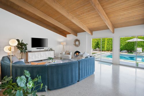 Ledo Lounge - Image 2