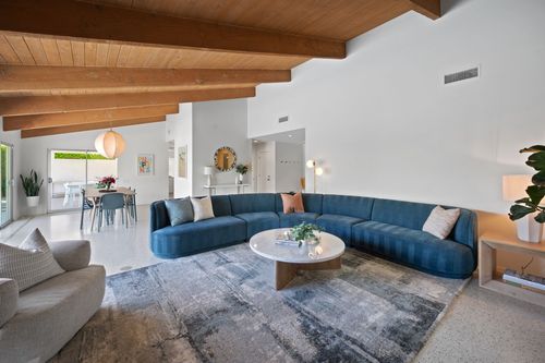 Ledo Lounge - Image 3