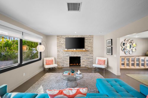 Mountain View Modern - Image 3
