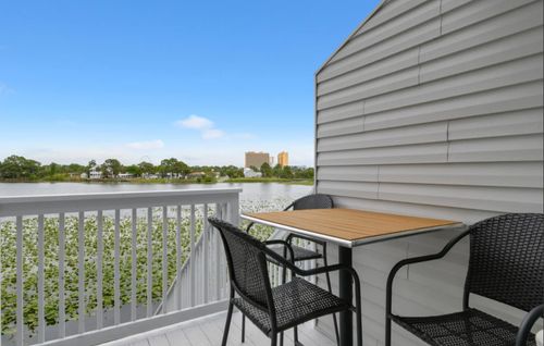 Susie Q's Beach Retreat - Image 2