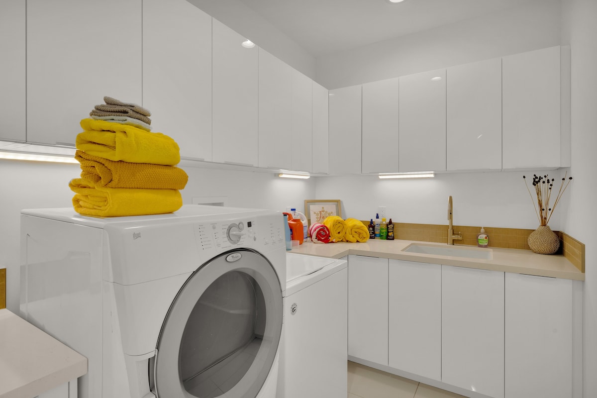 Breathtaking Architectural Jewel - Image 11