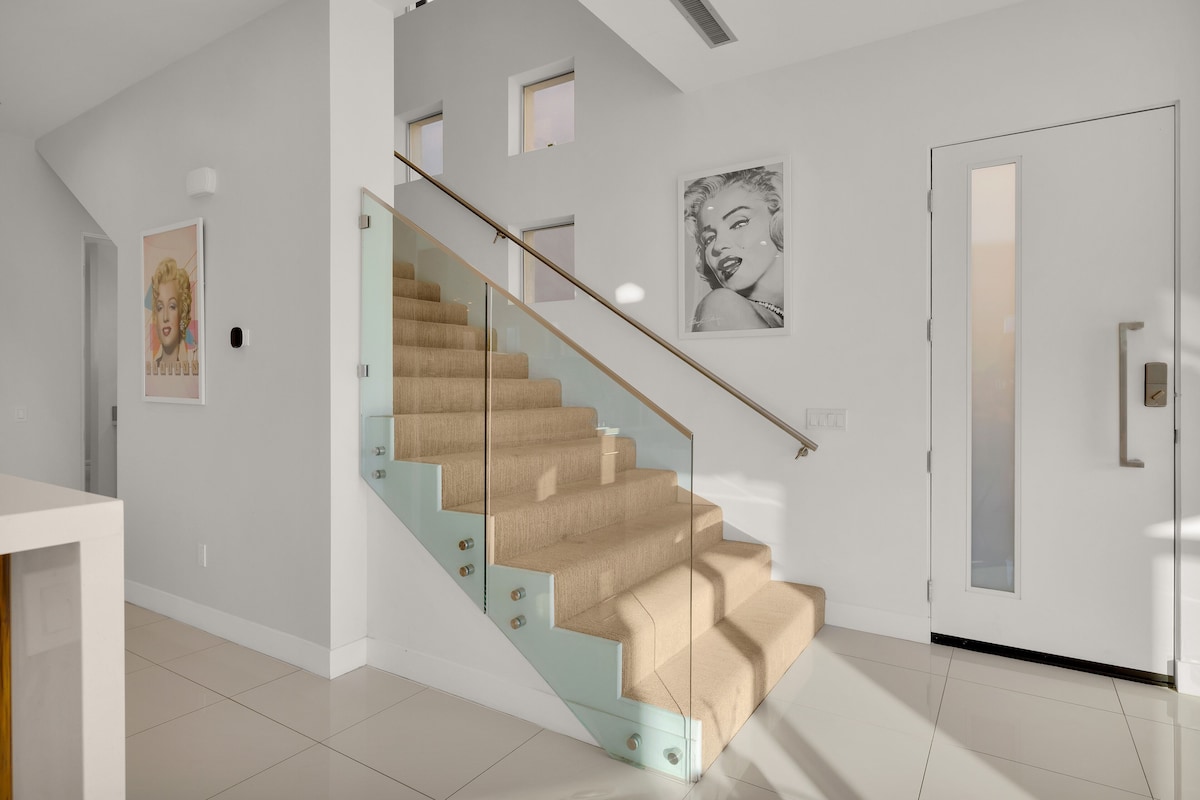 Breathtaking Architectural Jewel - Image 6