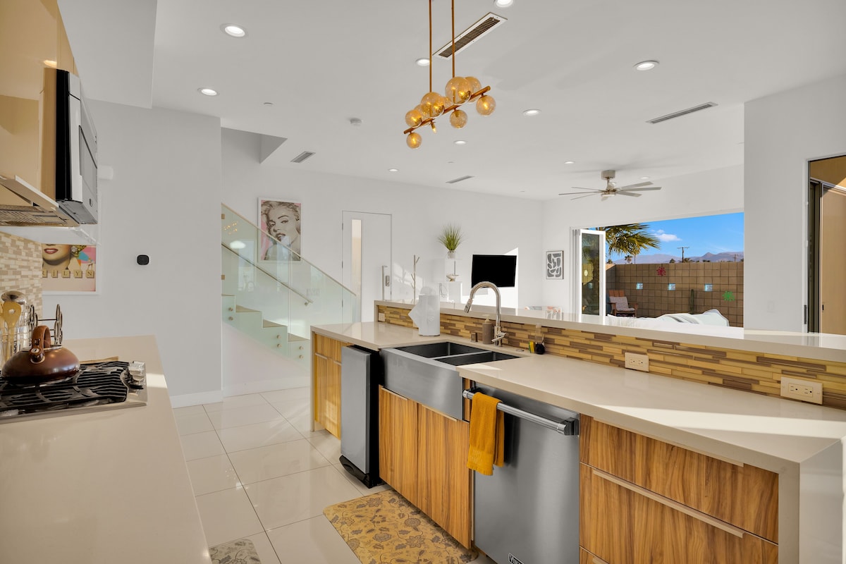 Breathtaking Architectural Jewel - Image 14