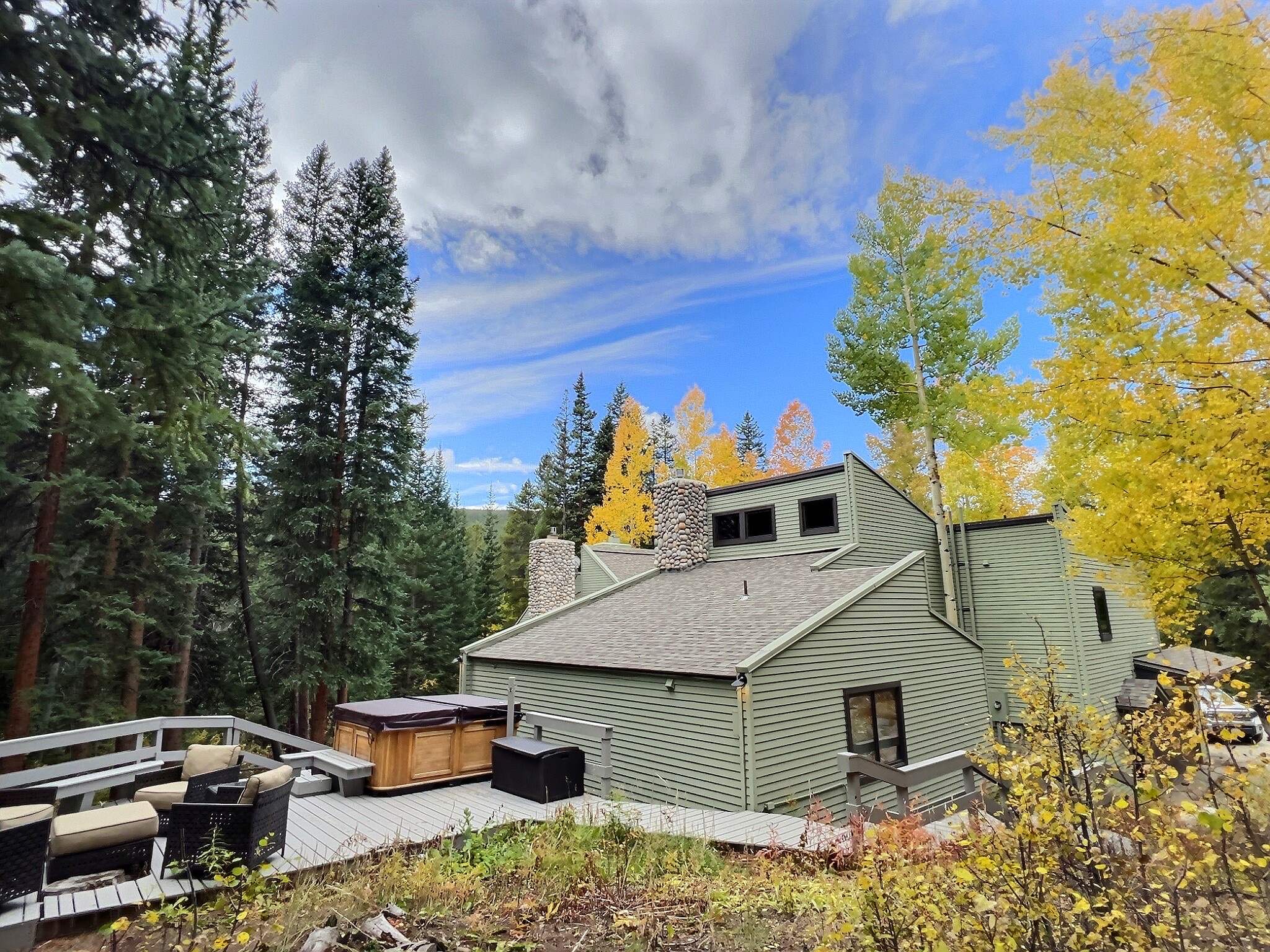 Creekside Chateau - Image 35