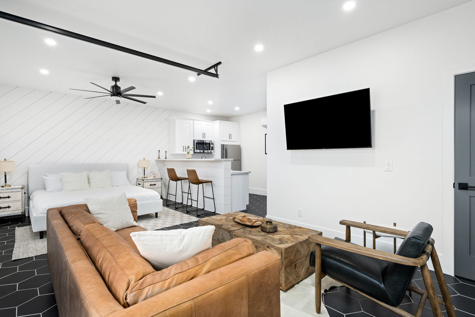 Palo Verde Place - Image 36