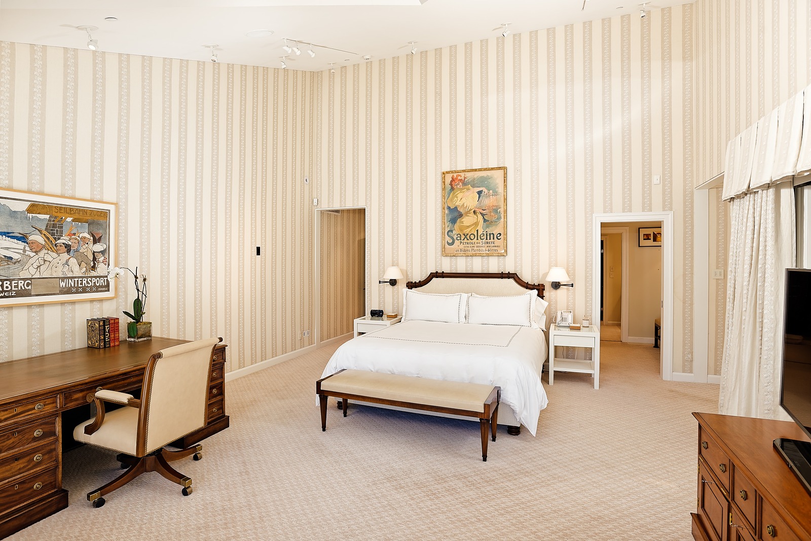 Roaring Manor - Image 26