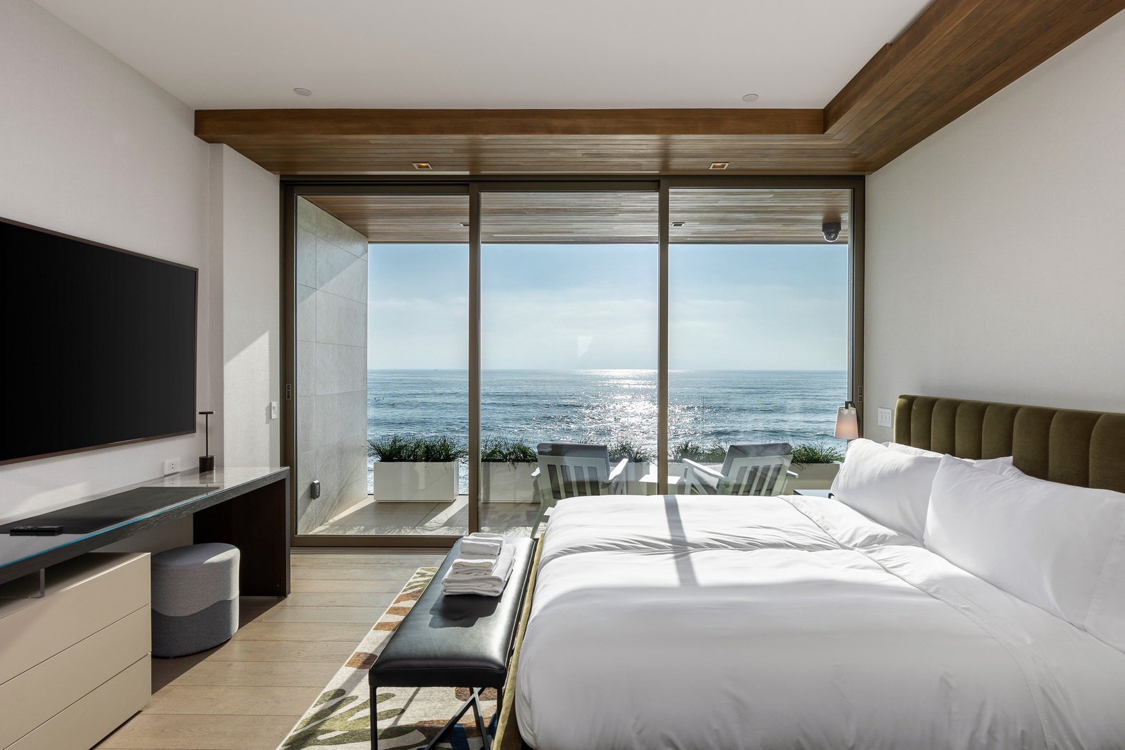 Blue Sapphire House - Image 20