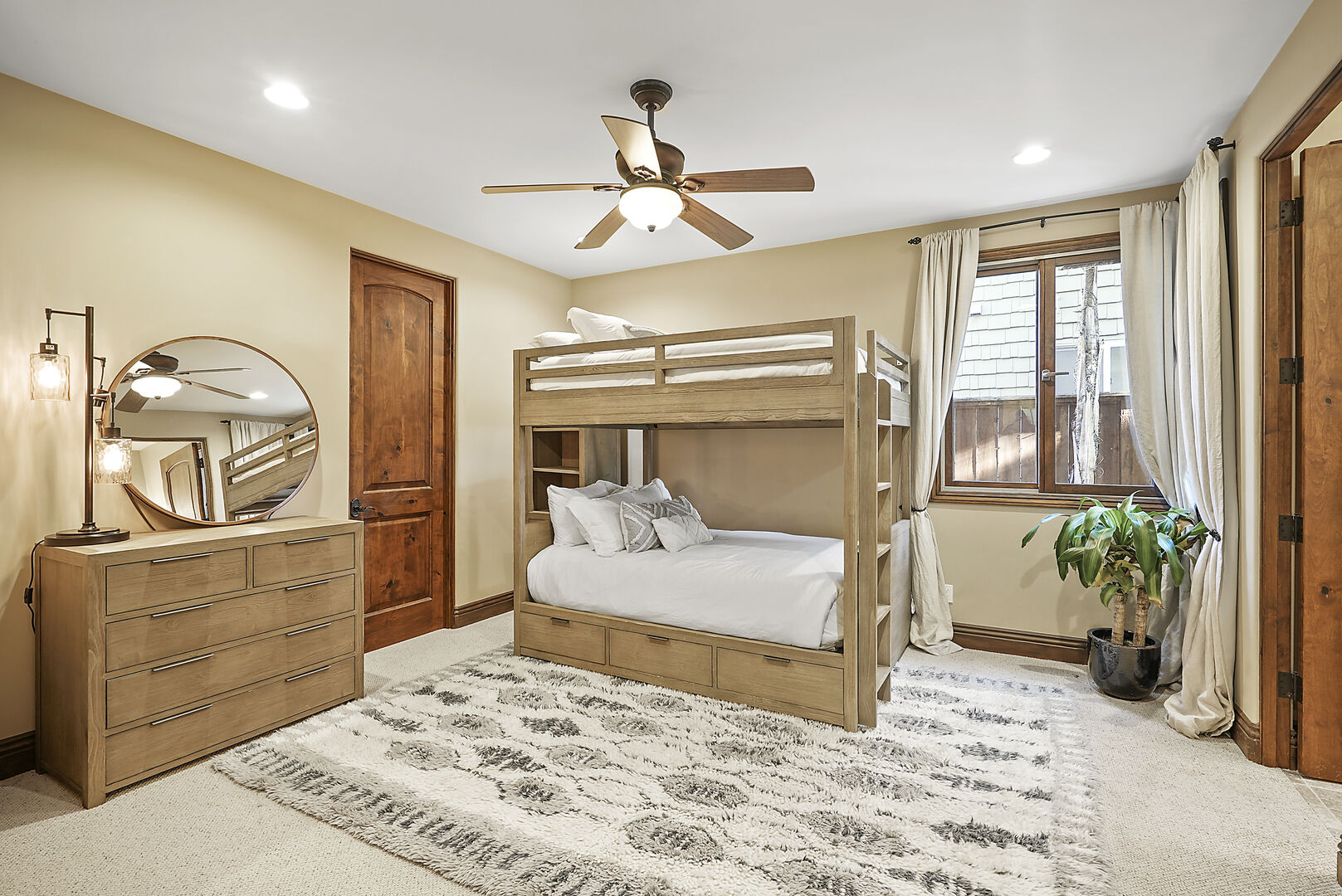 Campana House - Image 40