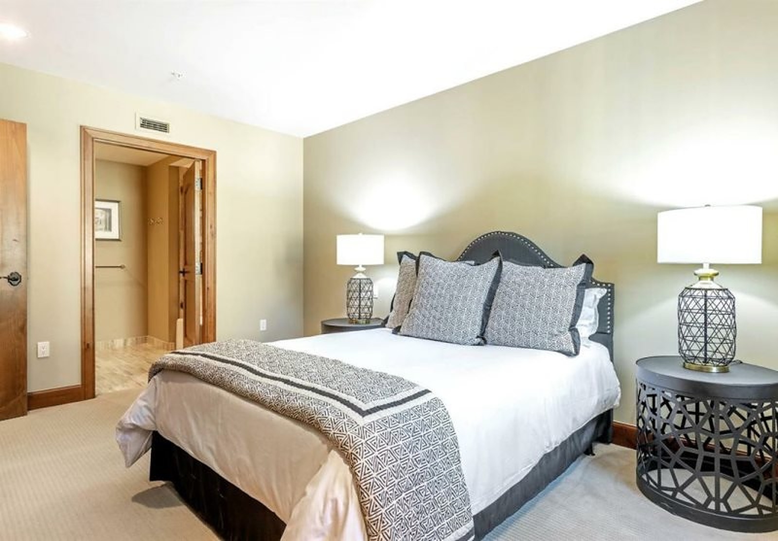 West House - Image 9