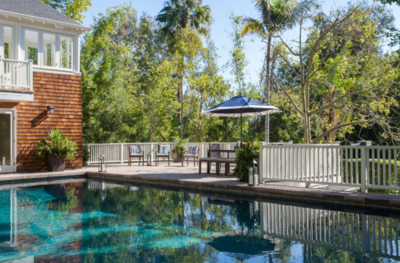 Hillside House - Image 38