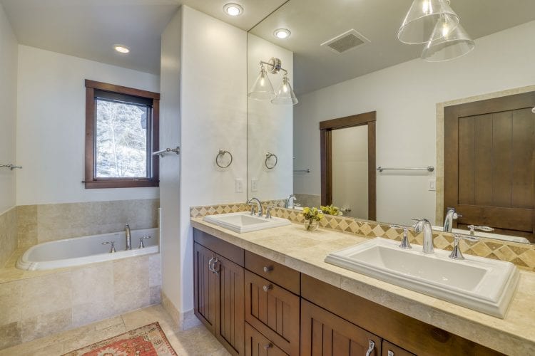 Slopeside Villa - Image 21