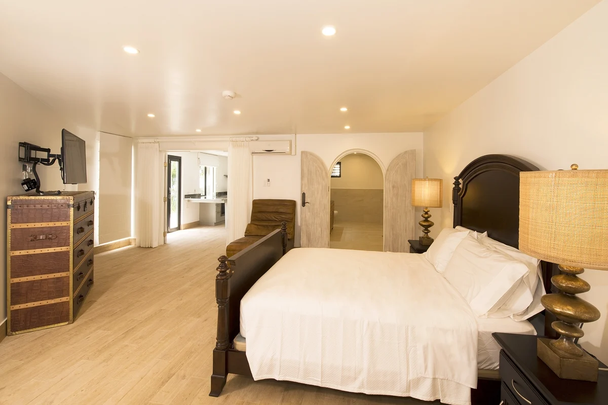 Royal Palm Manor - Image 12