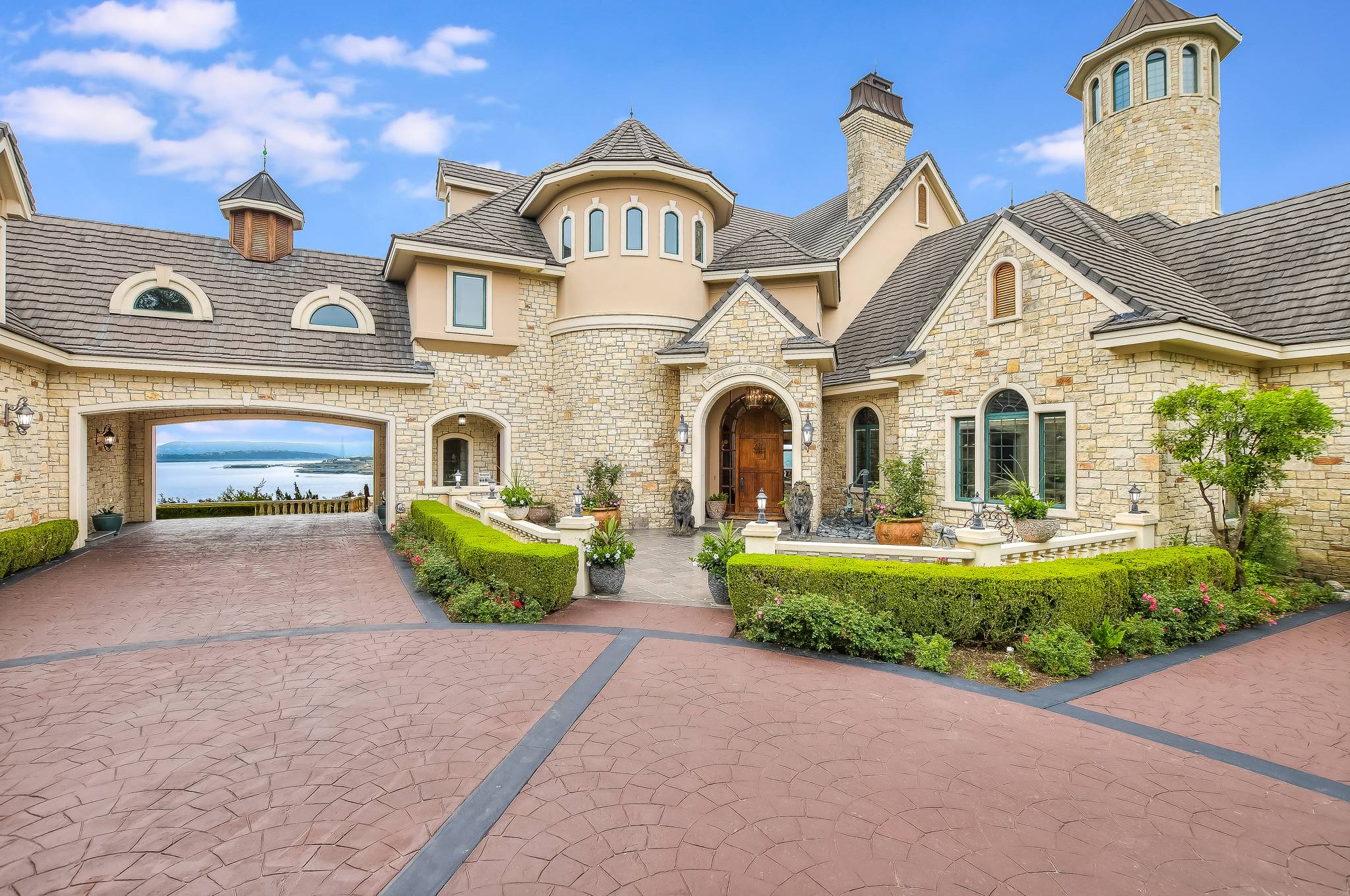 Vaughan Manor - Image 67