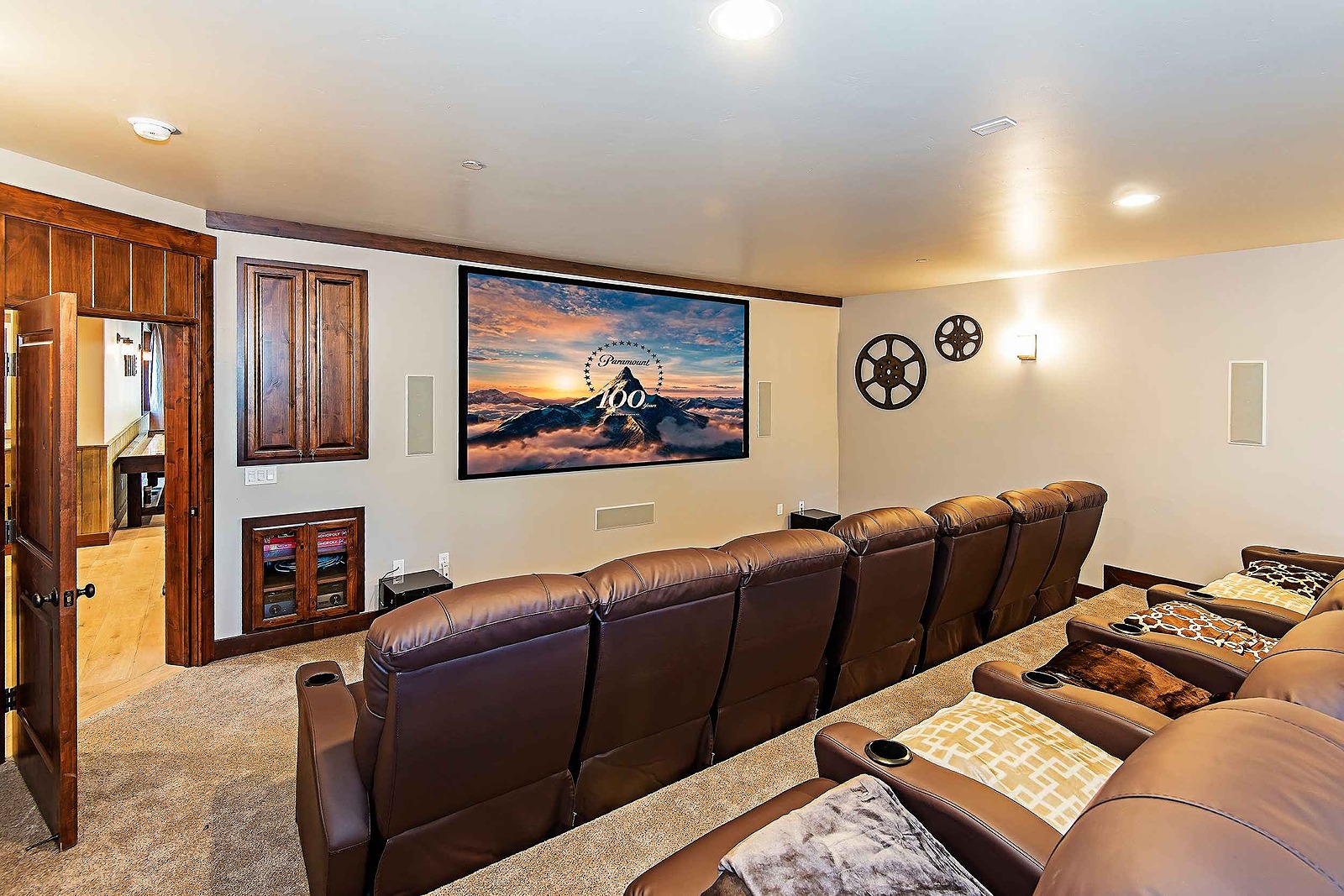 Trail Manor - Image 36