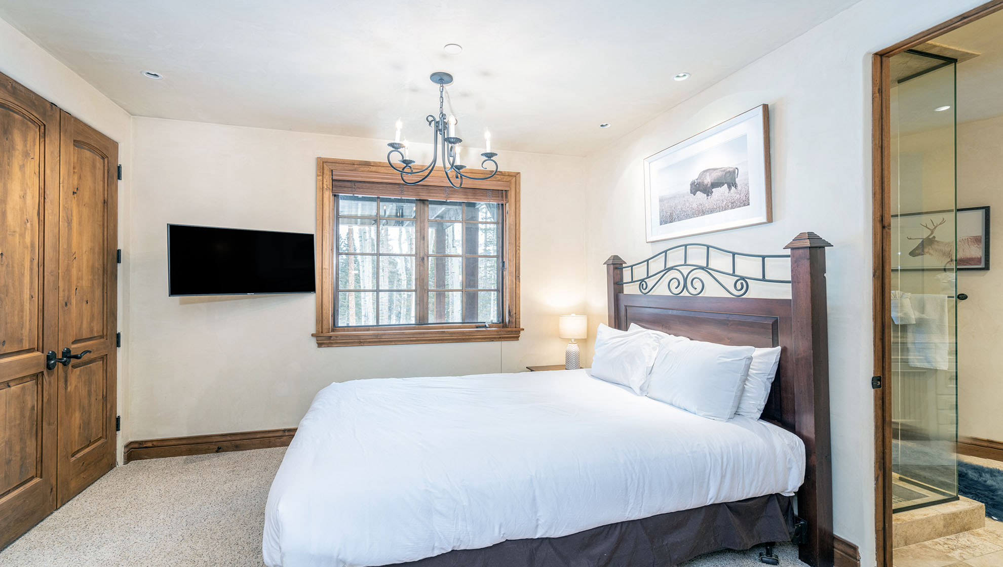 San Joaquin Manor - Image 23