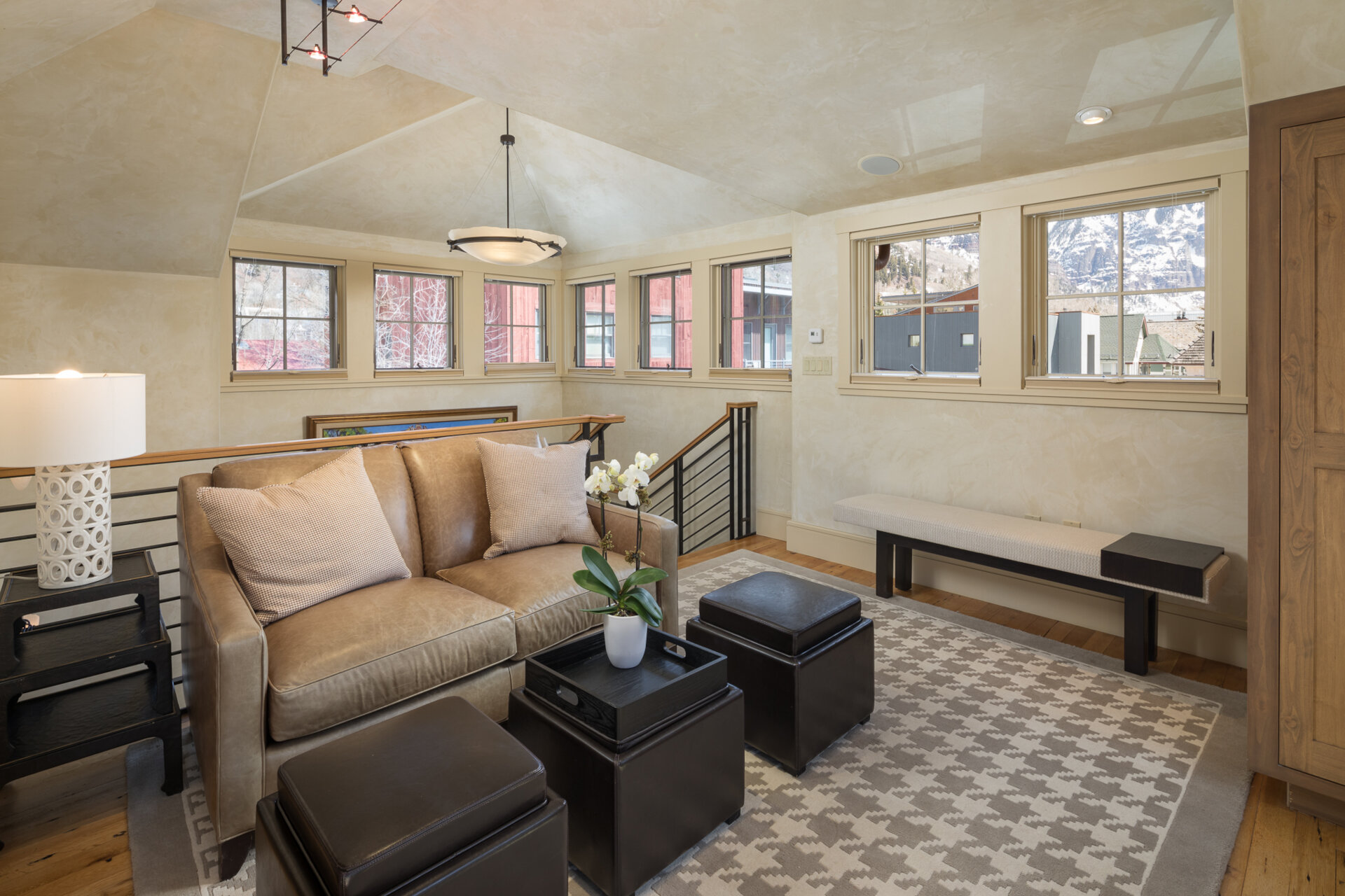 Depot Villa - Image 10