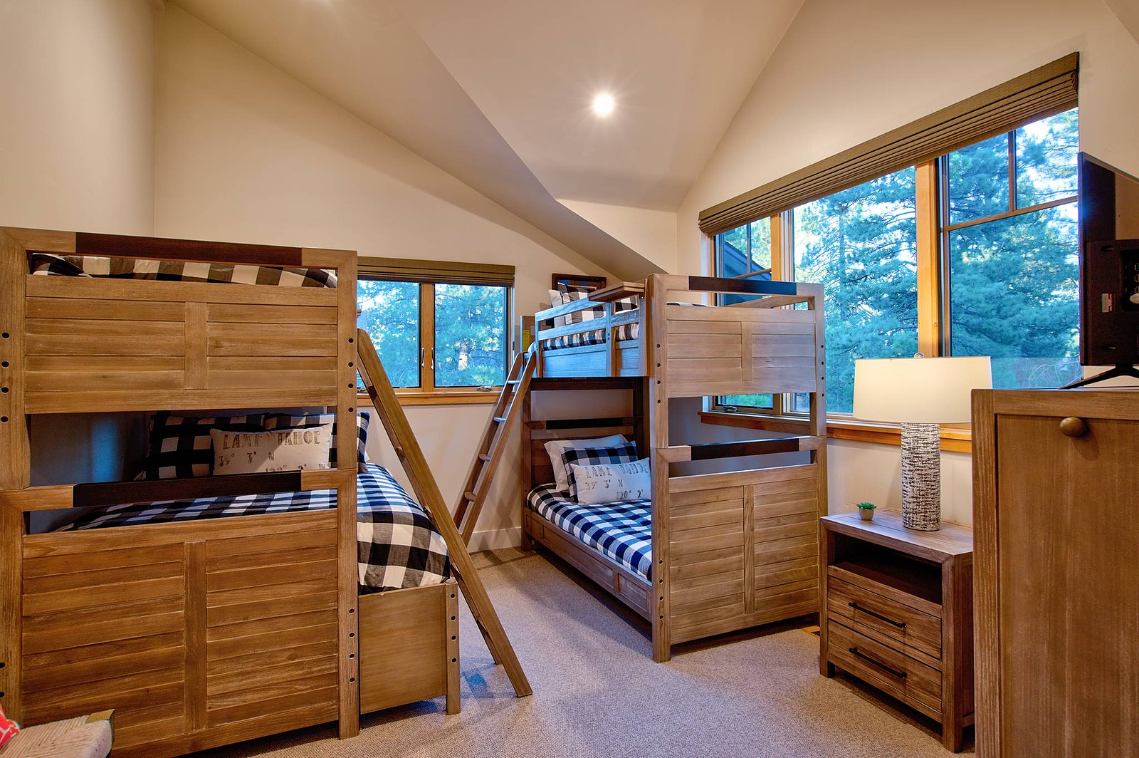 Green House - Image 27