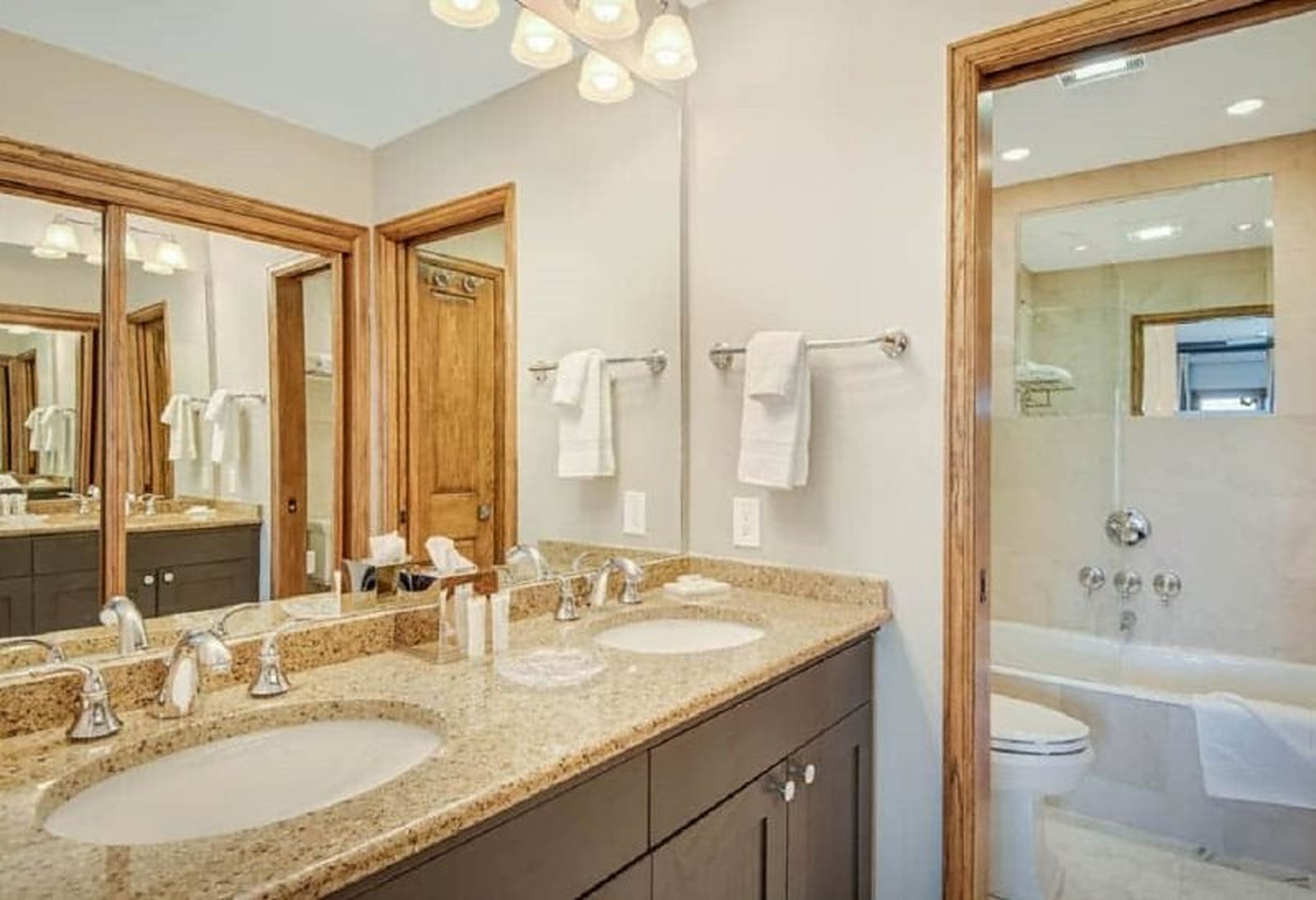 Lionshead House - Image 7