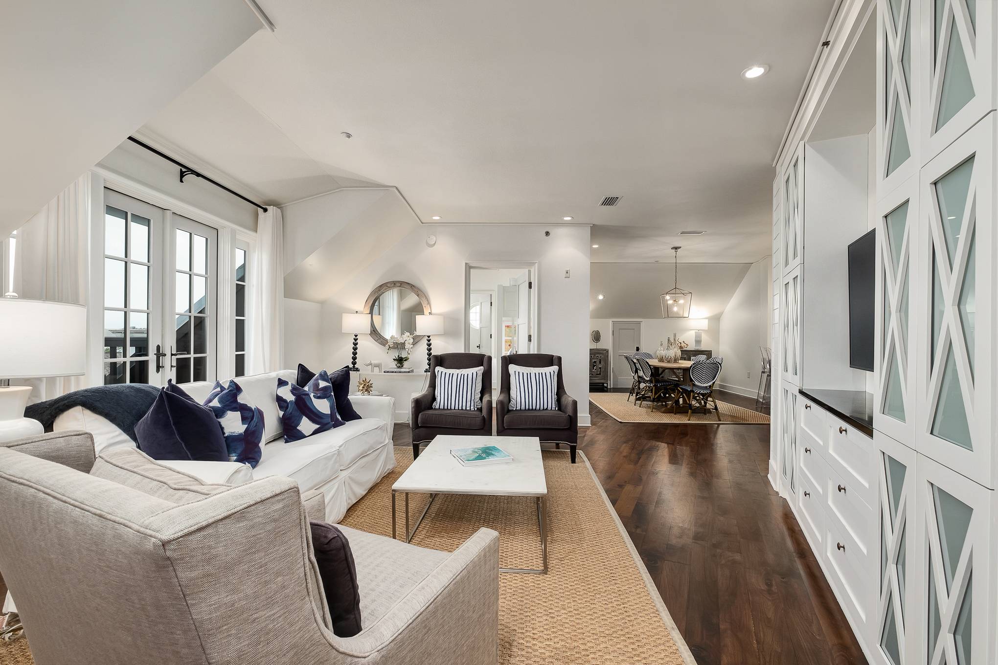 Bowfin Home - Image 2