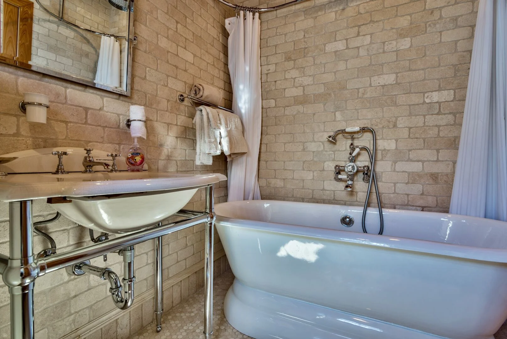 Providence House - Image 33