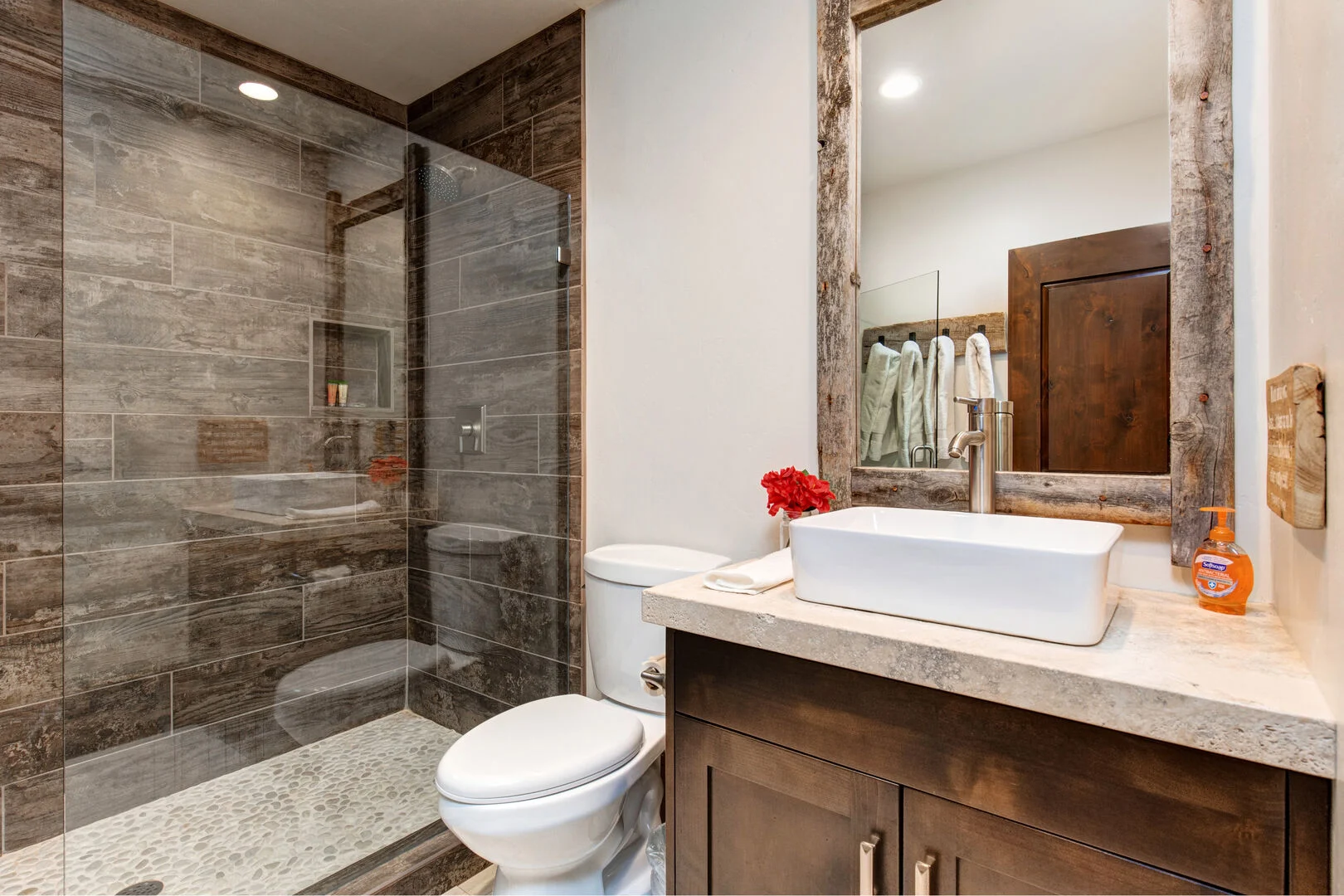 Empire Manor - Image 39