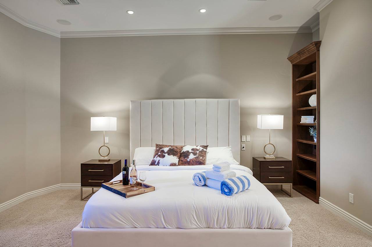 Infinity Manor - Image 20