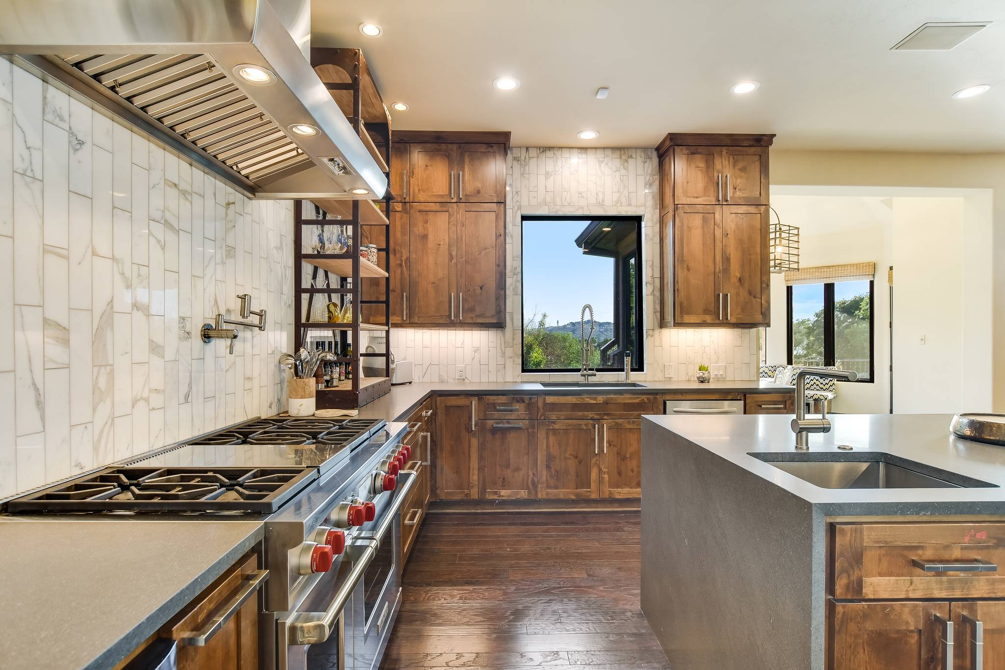 Laurel Manor - Image 14