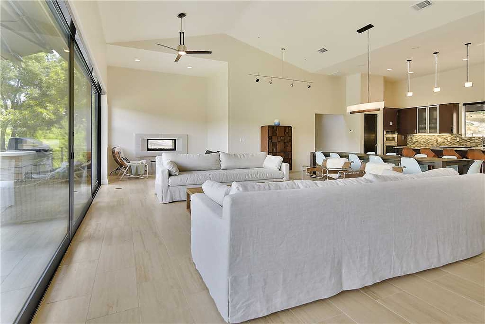 Robbins House - Image 9