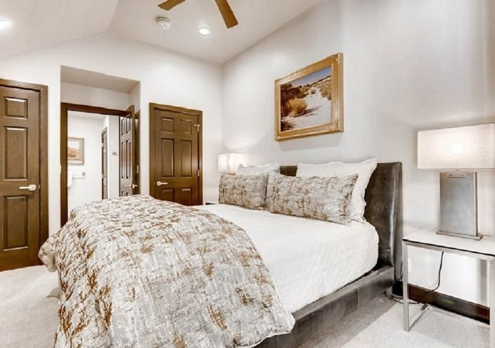 Lionshead House - Image 9