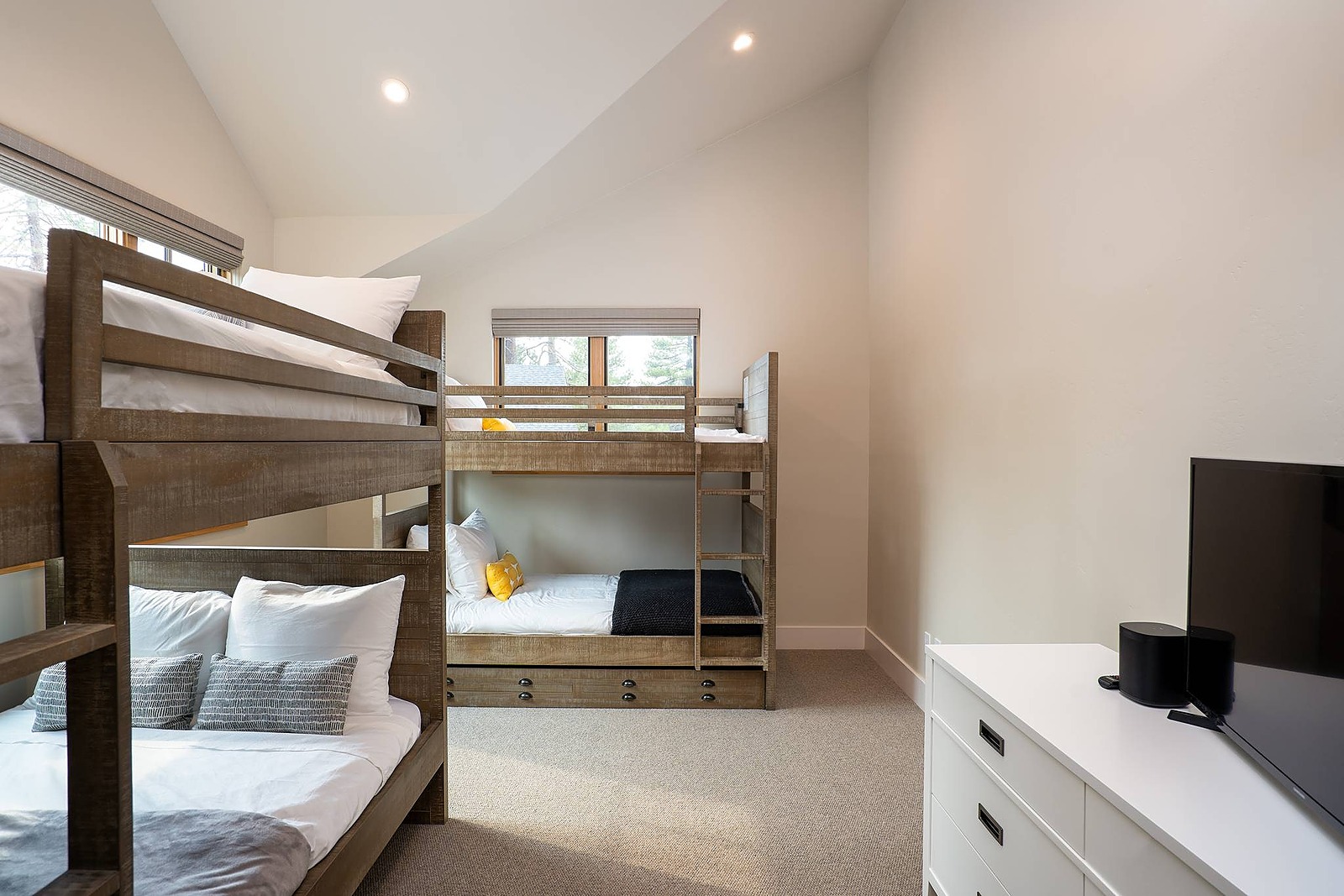 Trail House - Image 23