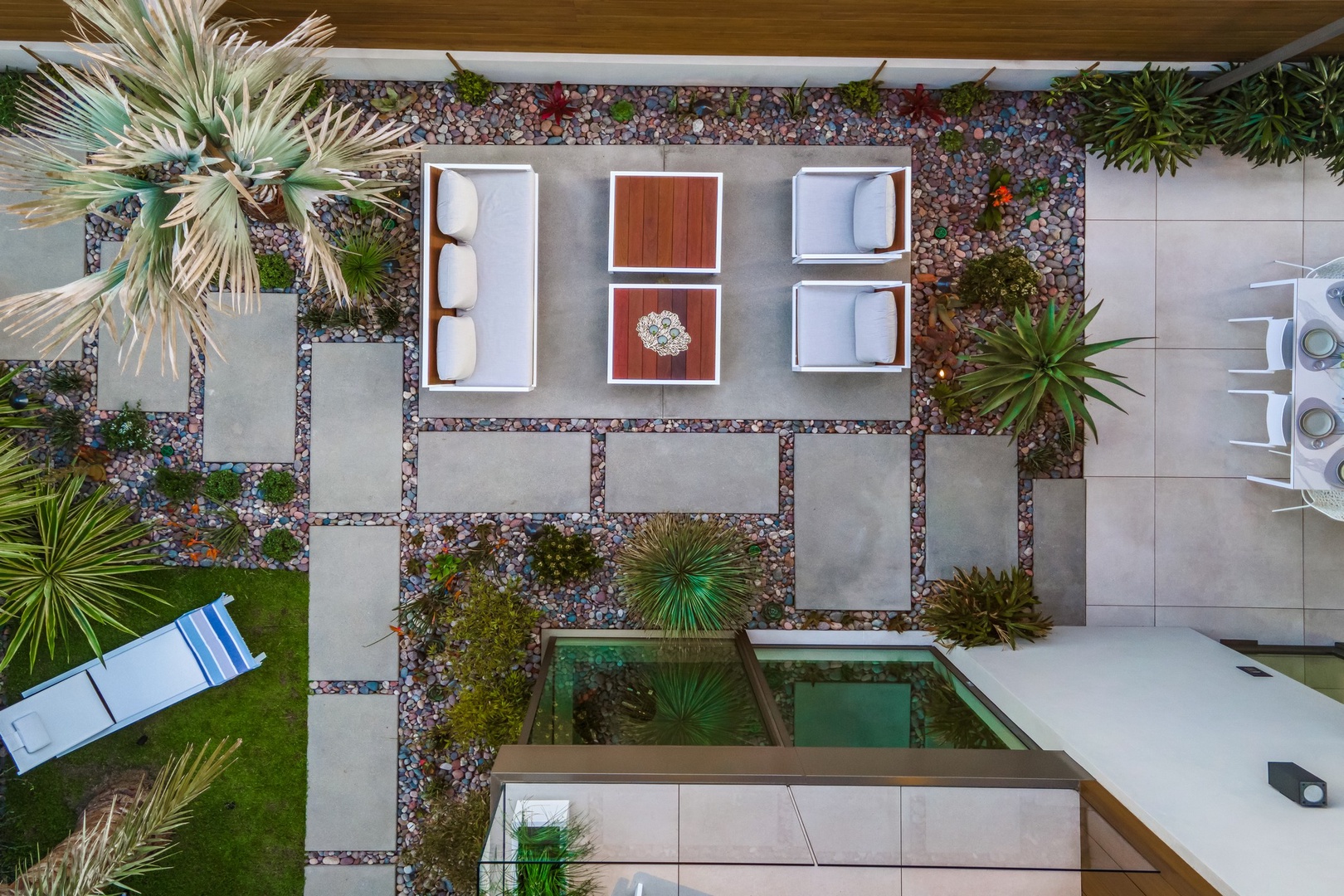 Blue Sapphire House - Image 29