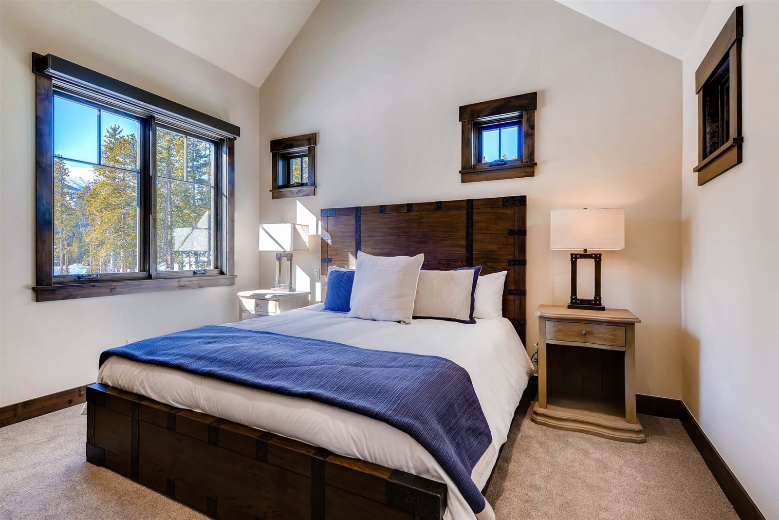 Iron Manor - Image 9