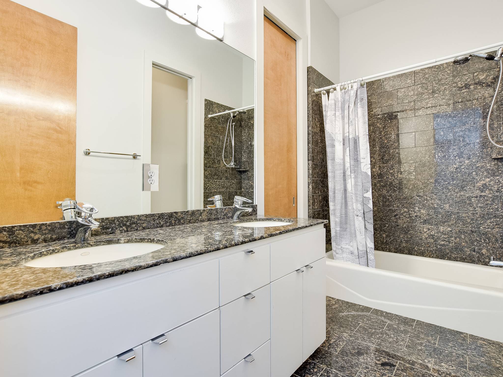 Lowery Place - Image 13