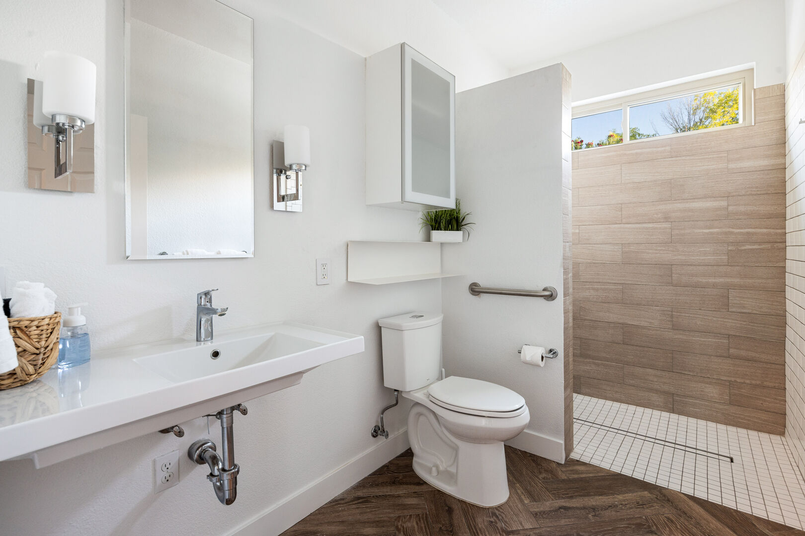 Third Mesa House - Image 22