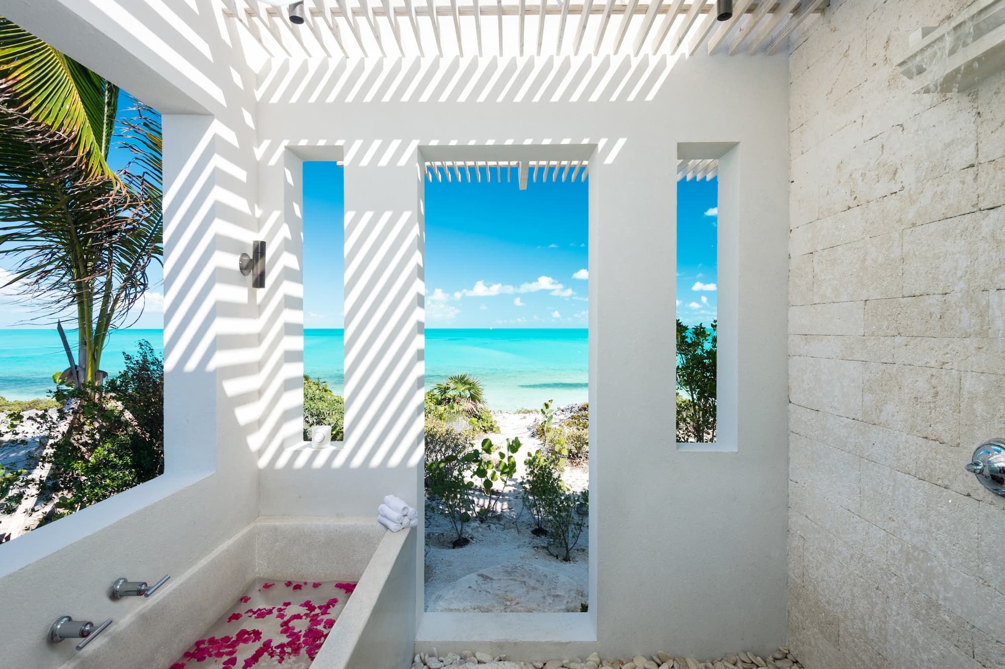 Ocean Waves Place - Image 12