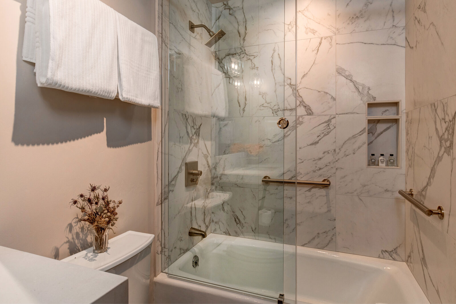 Belle House - Image 24