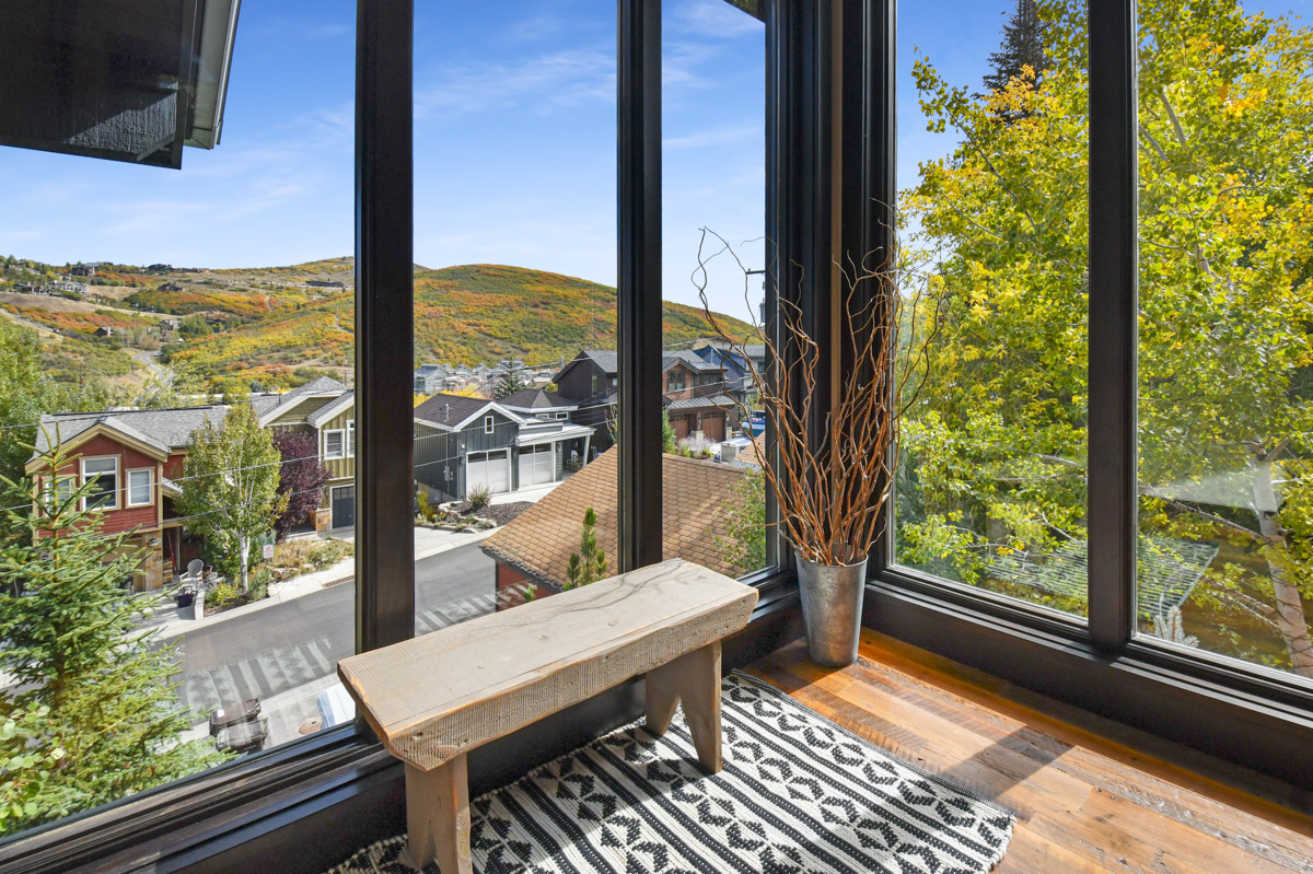 Red Wagon House - Image 15