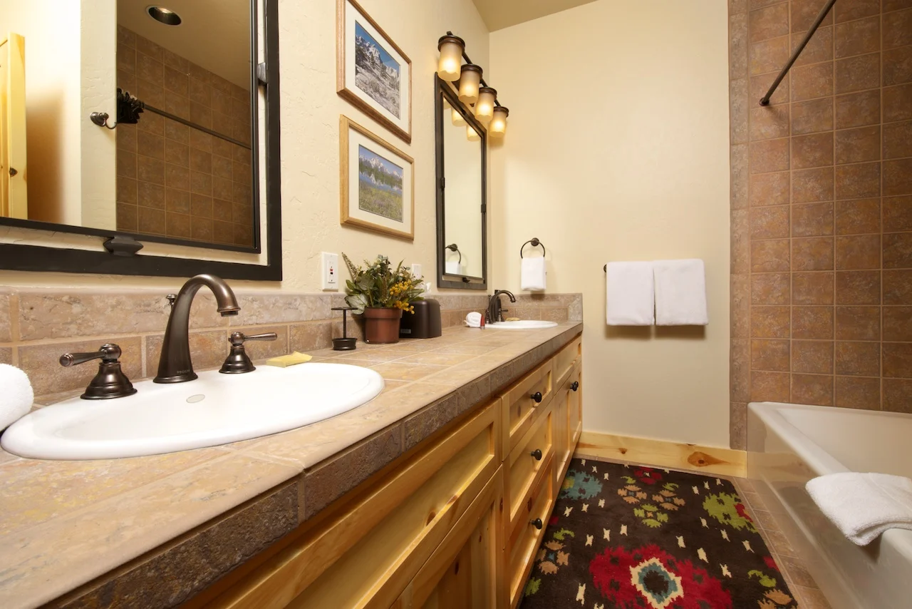 Yellow Rail House - Image 7