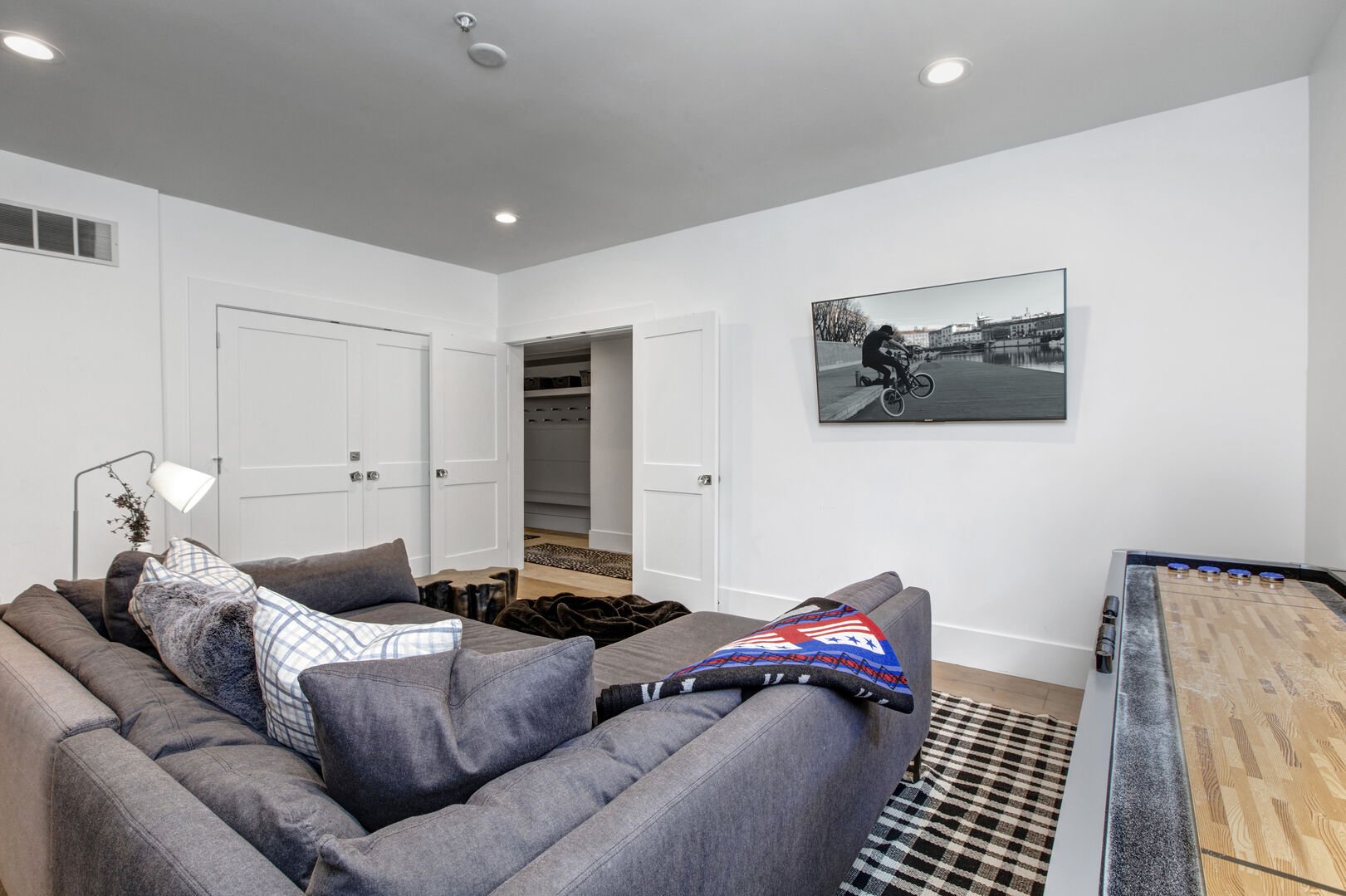 Deer House - Image 24