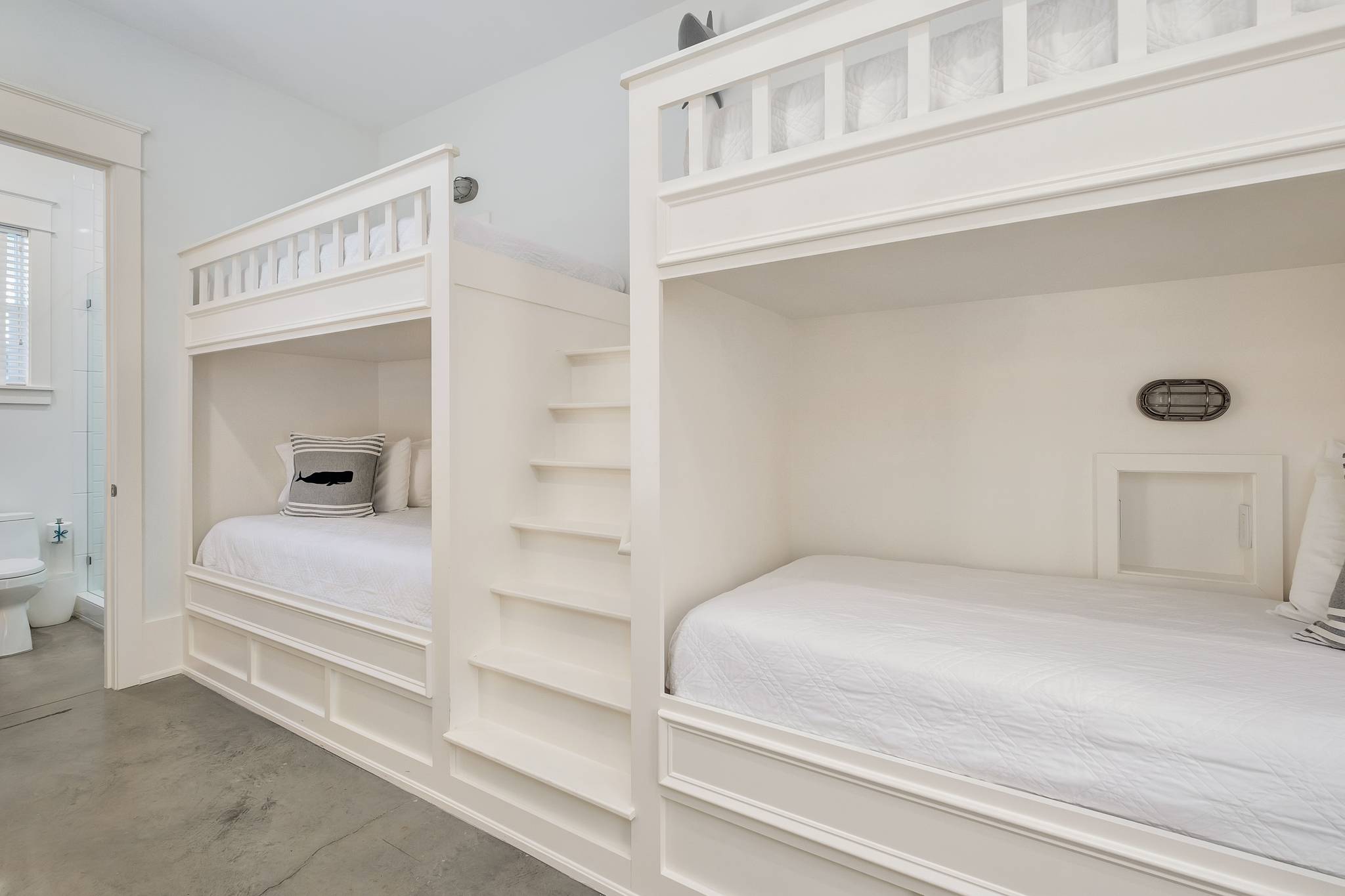 White Marlin Manor - Image 38