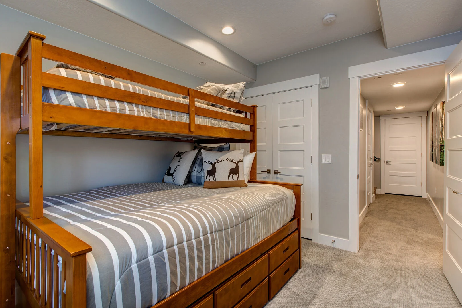 Lane Home - Image 31