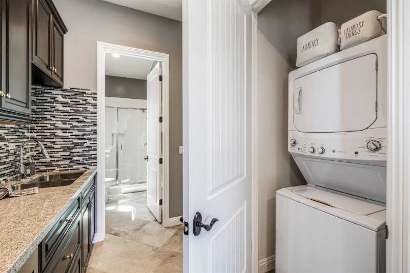 Selena Place - Image 40