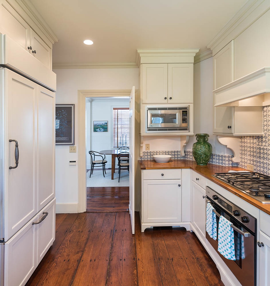 Winter House - Image 18