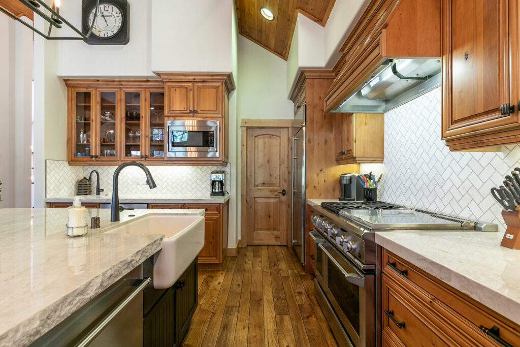 Chickadee Home - Image 10