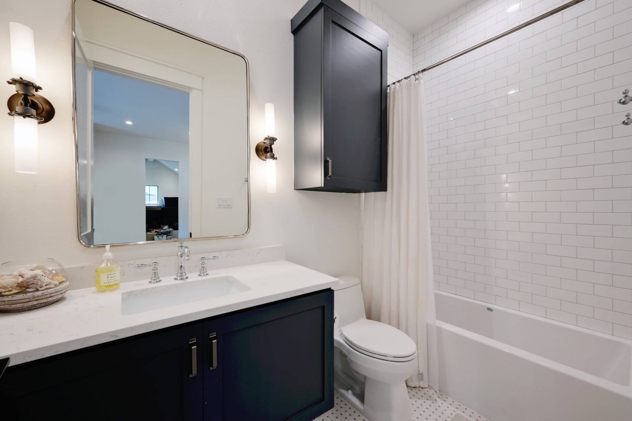 Blanco House - Image 29