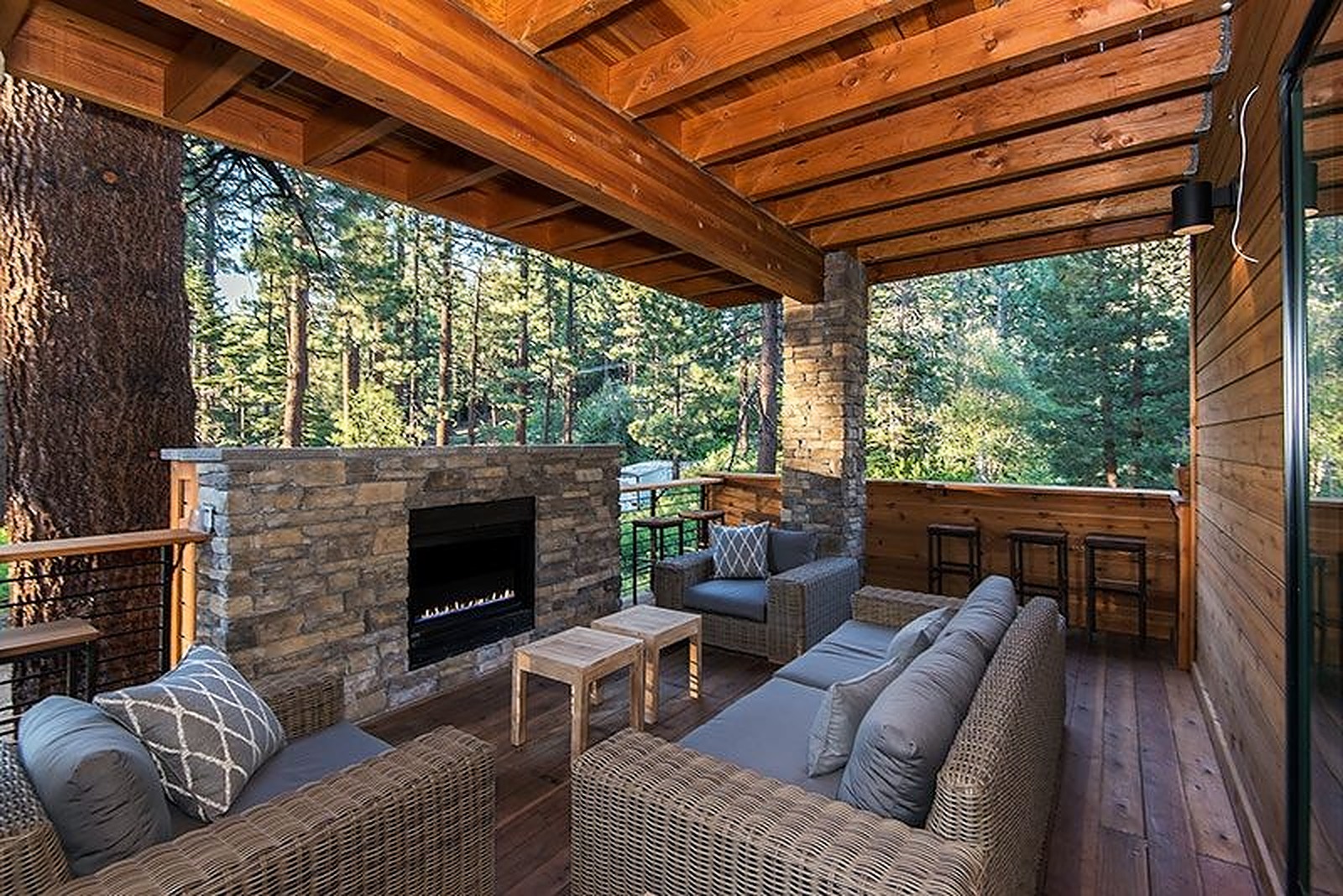 Saddle Manor - Image 60